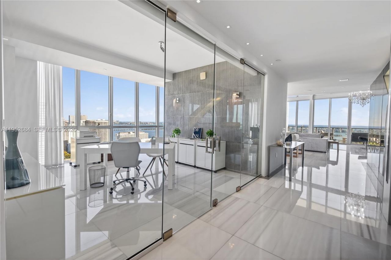 1100 Biscayne Blvd, Unit 5306, Miami, FL 33132 Photo