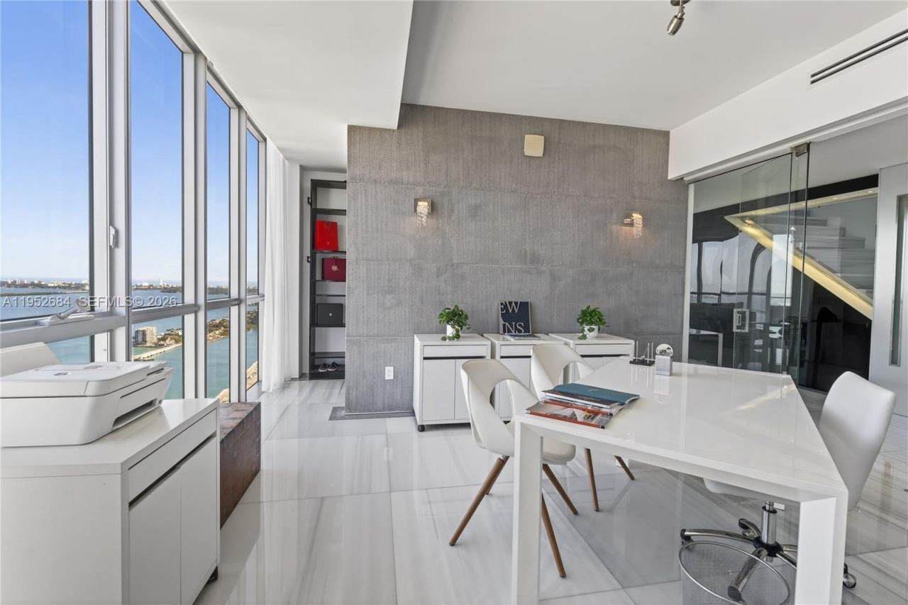 1100 Biscayne Blvd , Unit 5306, Miami, FL 33132 Photo