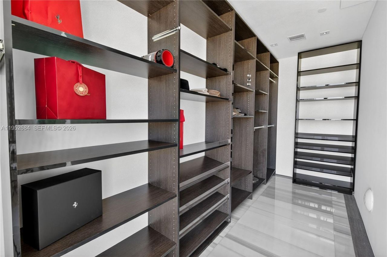 1100 Biscayne Blvd , Unit 5306, Miami, FL 33132 Photo