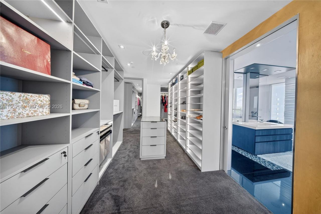 1100 Biscayne Blvd , Unit 5306, Miami, FL 33132 Photo