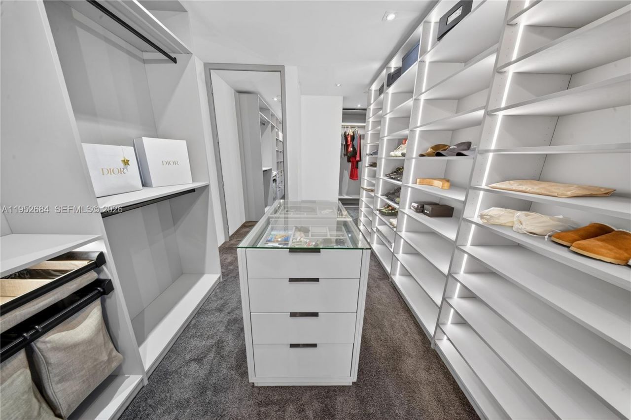 1100 Biscayne Blvd , Unit 5306, Miami, FL 33132 Photo