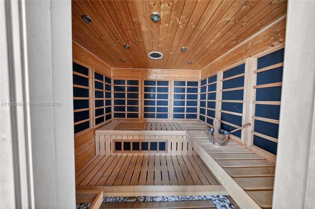 1100 Biscayne Blvd , Unit 5306, Miami, FL 33132 Photo