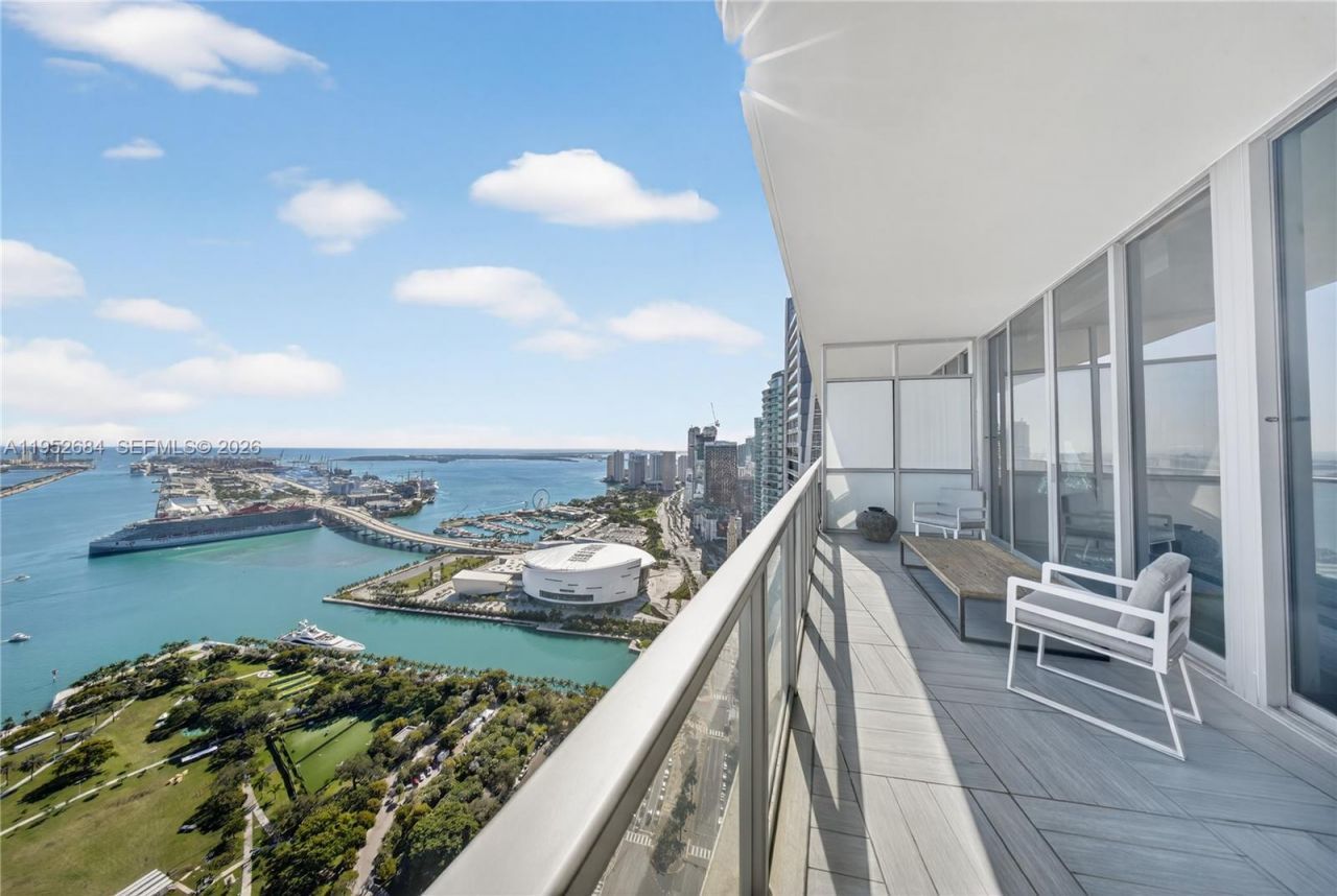 1100 Biscayne Blvd , Unit 5306, Miami, FL 33132 Photo