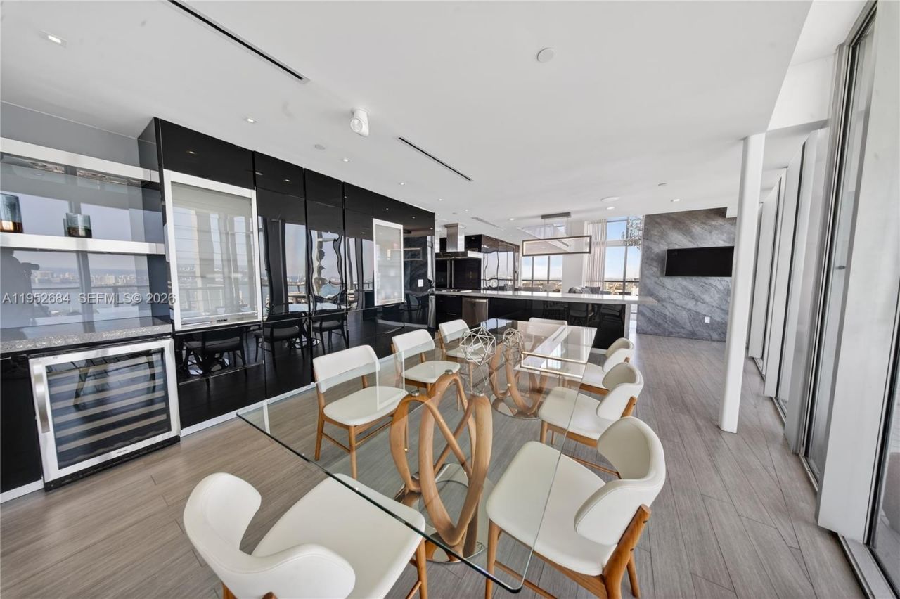 1100 Biscayne Blvd, Unit 5306, Miami, FL 33132 Photo