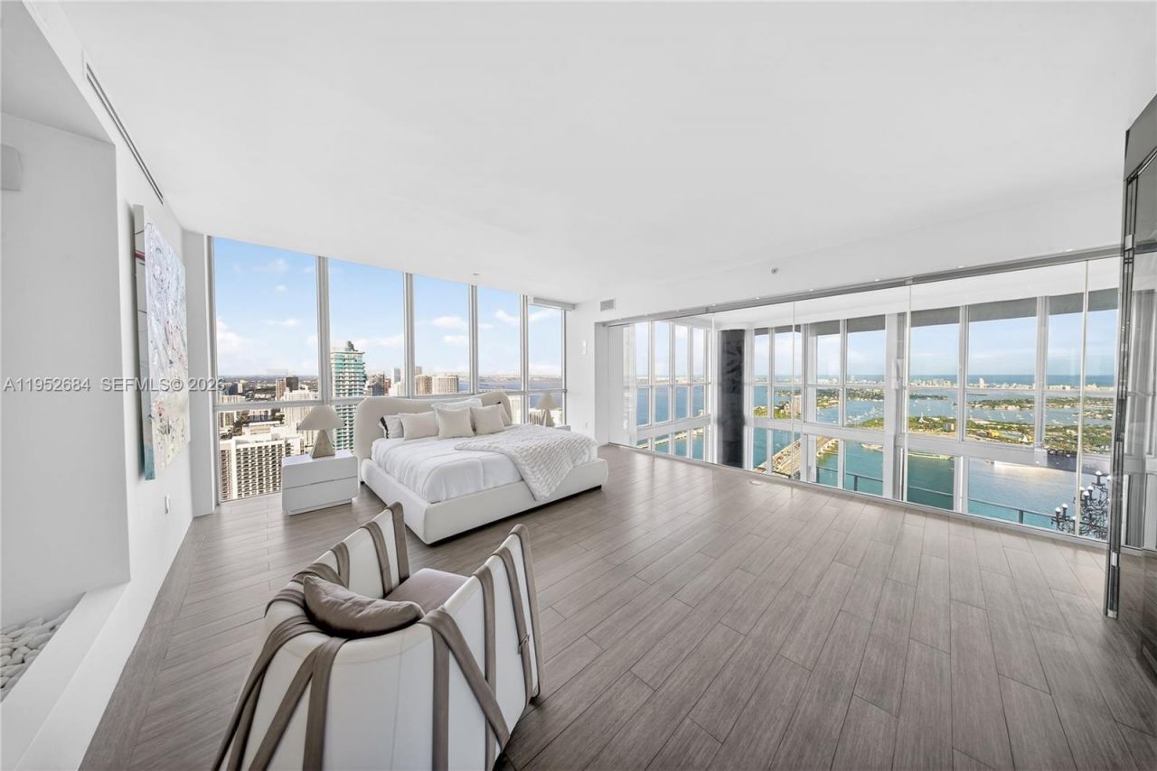 1100 Biscayne Blvd , Unit 5306, Miami, FL 33132 Photo