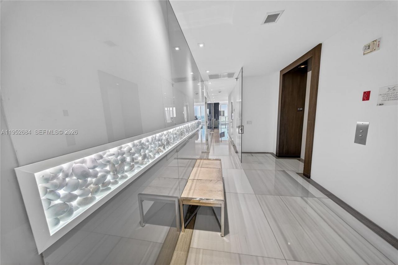 1100 Biscayne Blvd, Unit 5306, Miami, FL 33132 Photo