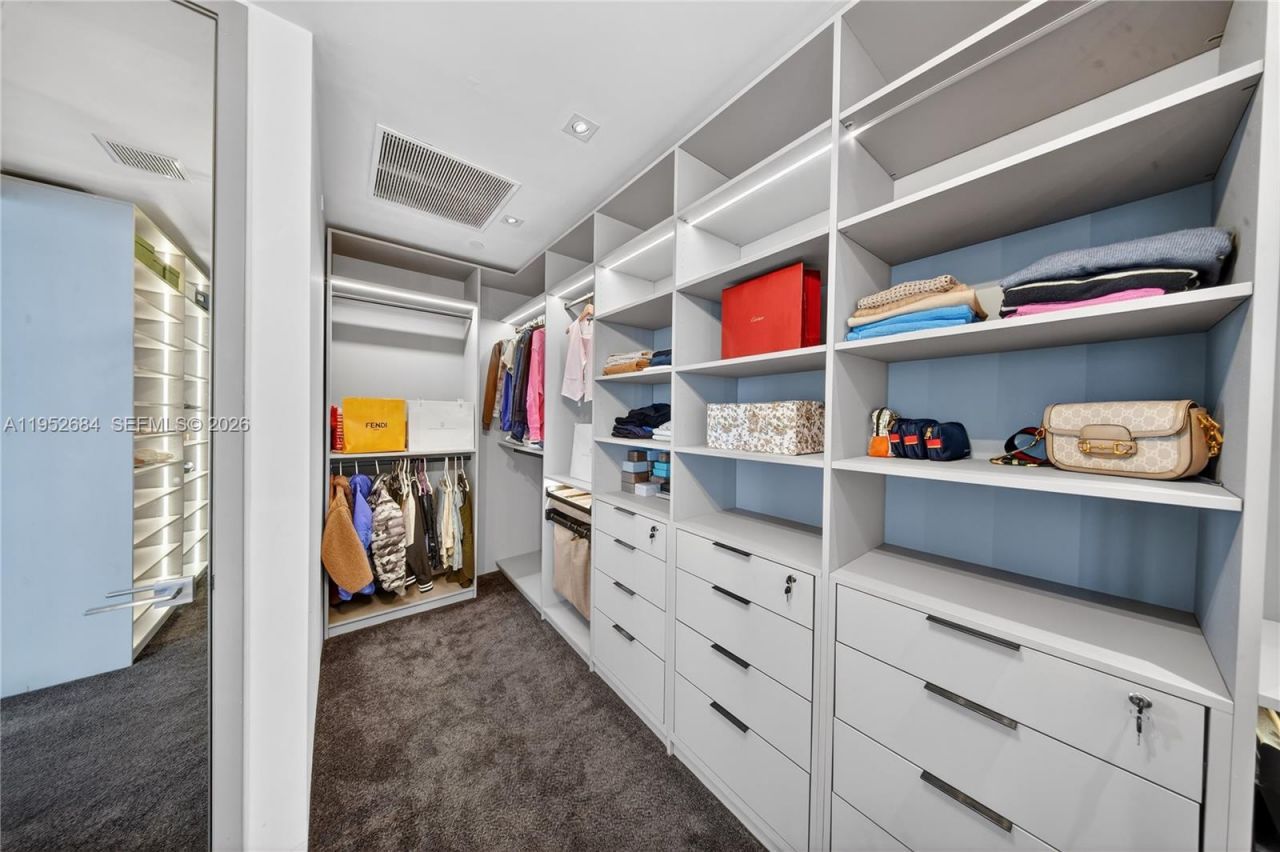 1100 Biscayne Blvd , Unit 5306, Miami, FL 33132 Photo