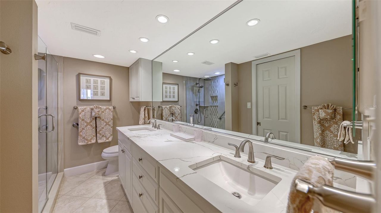 5780 Midnight Pass Road, Unit 207, Sarasota, FL 34242 Photo