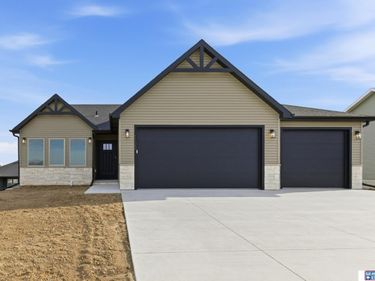 1123 S 9th Avenue, Ashland, NE 68003