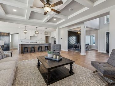 3640 S 218th Avenue, Elkhorn, NE 68022