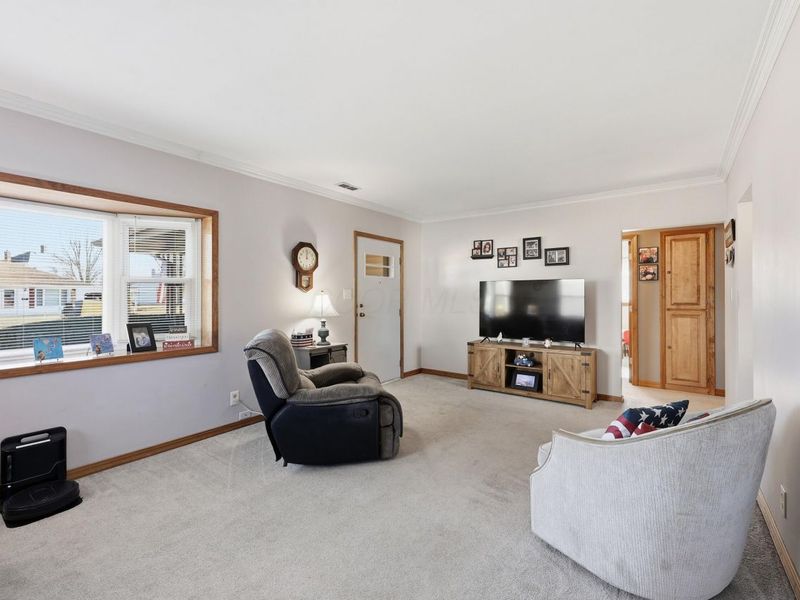 263 Merriman Drive, West Jefferson, OH 43162 Photo 8