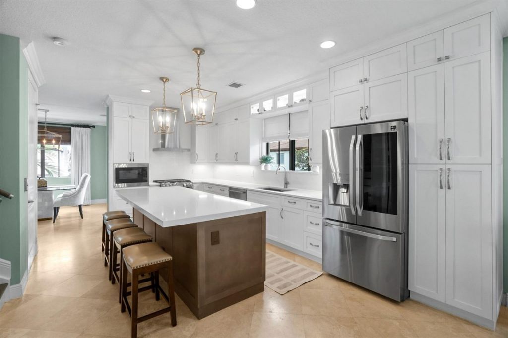 72 NW Chaucer Ln, Boca Raton, FL 33432 Photo