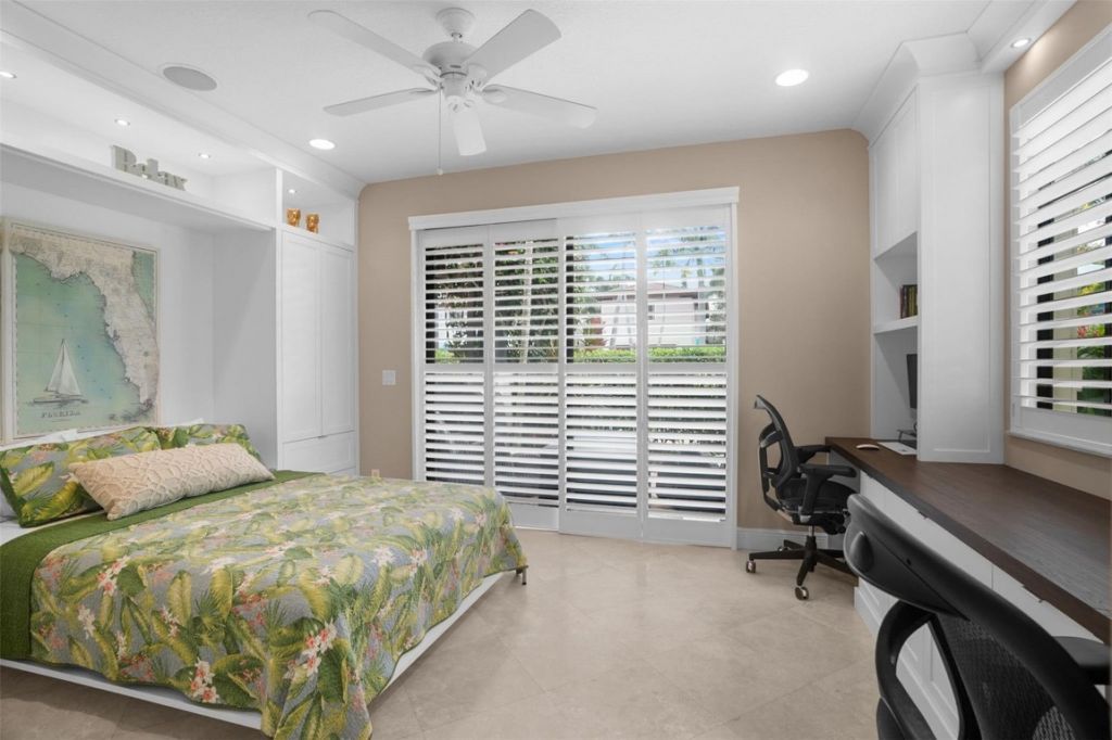 72 NW Chaucer Ln, Boca Raton, FL 33432 Photo