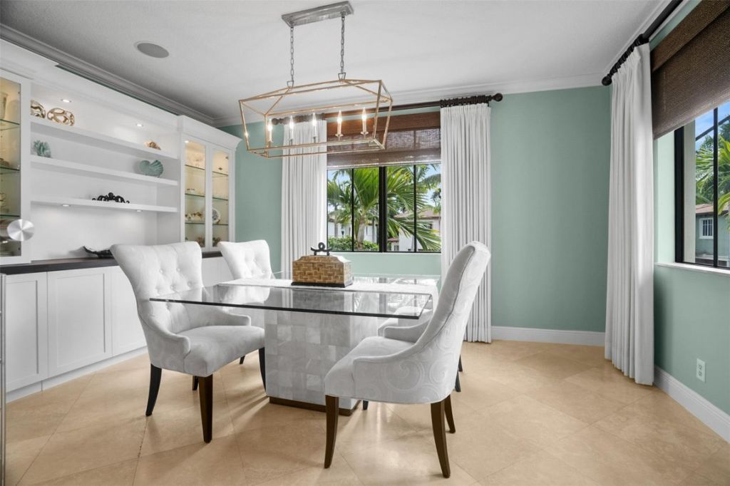 72 NW Chaucer Ln, Boca Raton, FL 33432 Photo