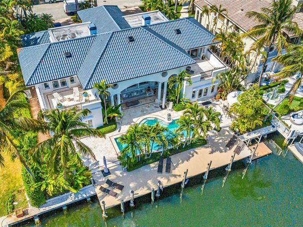 166 Royal Palm Drive, Fort Lauderdale, FL 33301