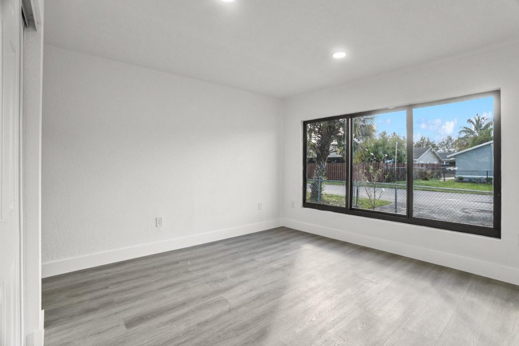 20731 NW 41st Avenue Road, Miami Gardens, FL 33055 Photo