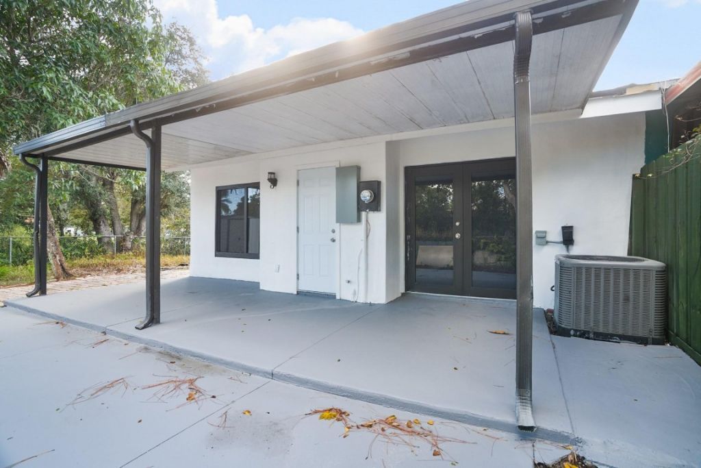 20731 NW 41st Avenue Road, Miami Gardens, FL 33055 Photo