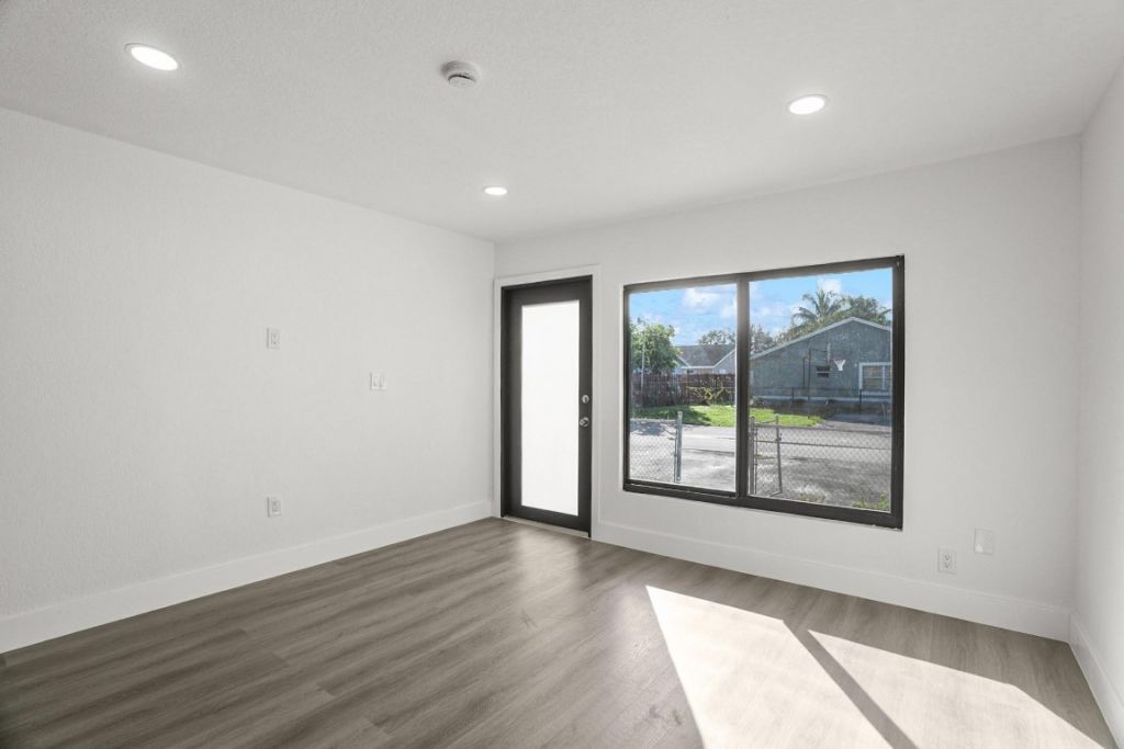 20731 NW 41st Avenue Road, Miami Gardens, FL 33055 Photo