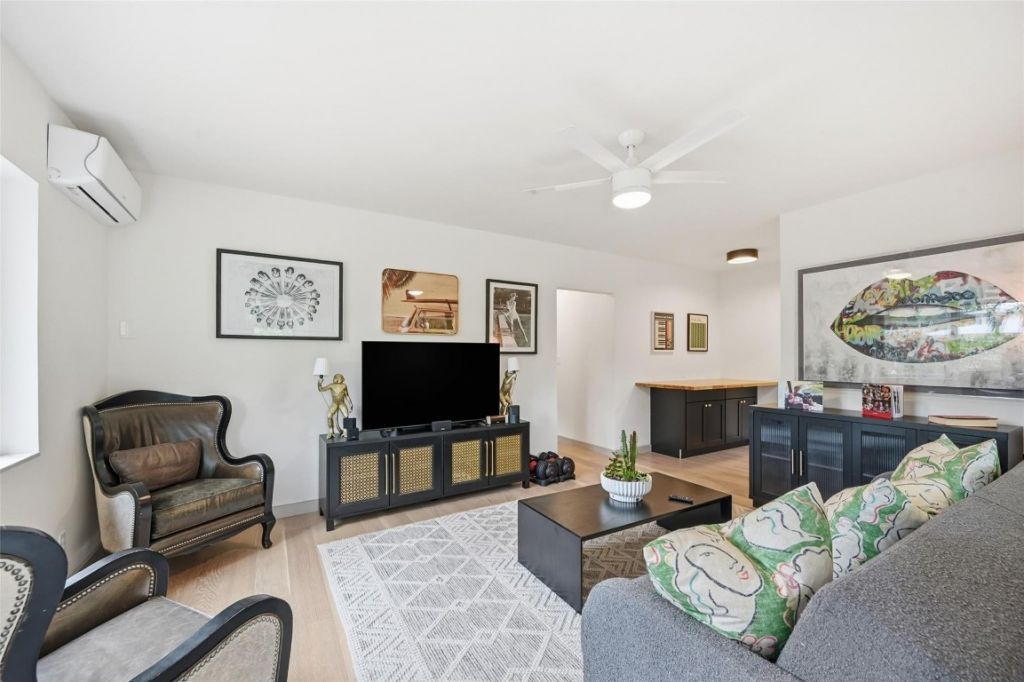 431-433 NE 15 Avenue, Fort Lauderdale, FL 33301 Photo