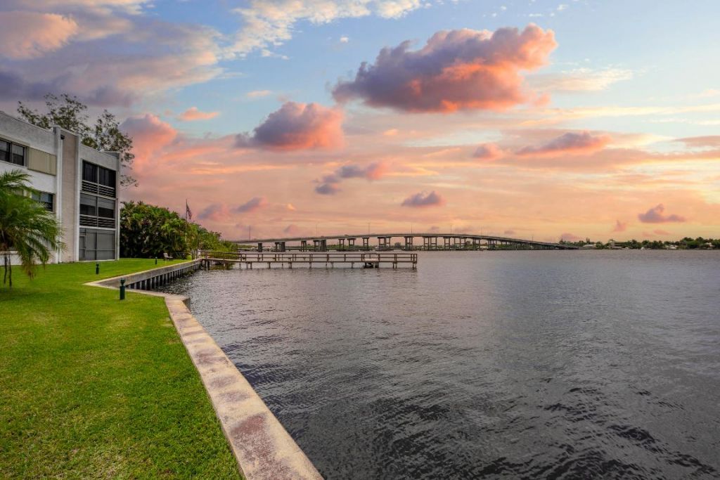 1950 SW Palm City Road, Unit 7101, Stuart, FL 34994 Photo