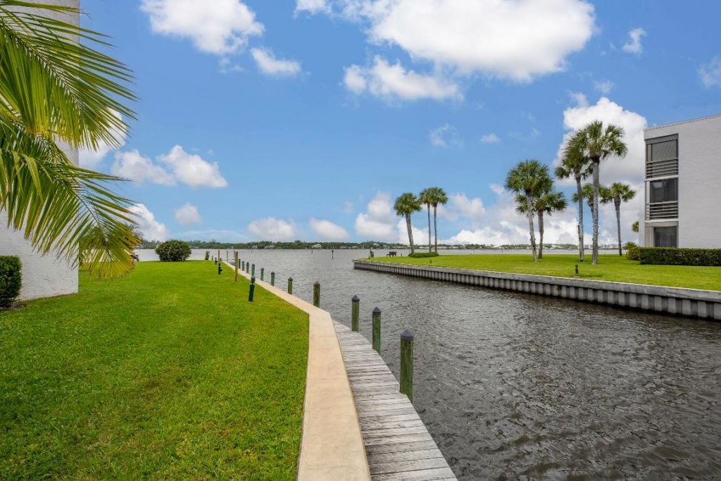 1950 SW Palm City Road, Unit 7101, Stuart, FL 34994 Photo