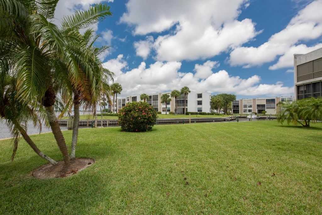 1950 SW Palm City Road, Unit 7101, Stuart, FL 34994 Photo