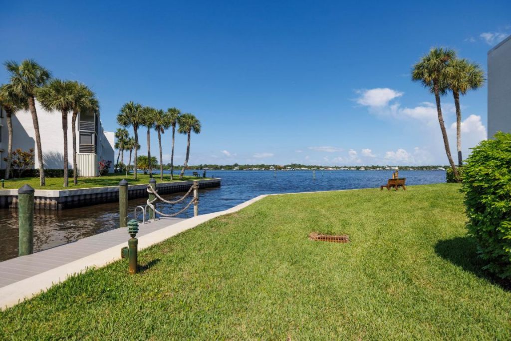 1950 SW Palm City Road, Unit 7101, Stuart, FL 34994 Photo