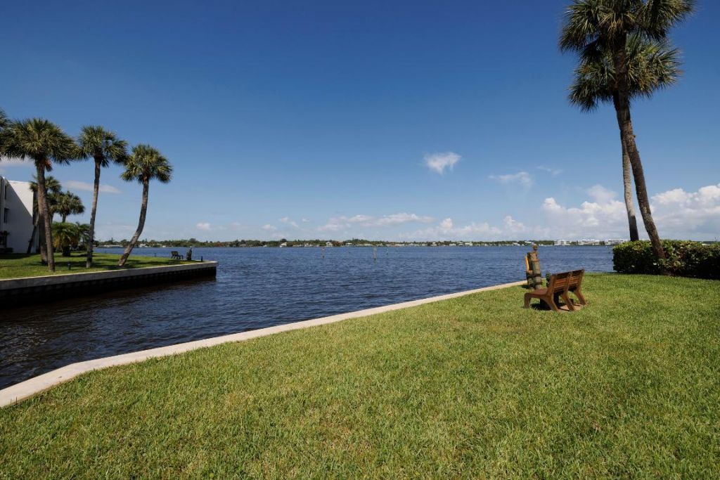 1950 SW Palm City Road, Unit 7101, Stuart, FL 34994 Photo