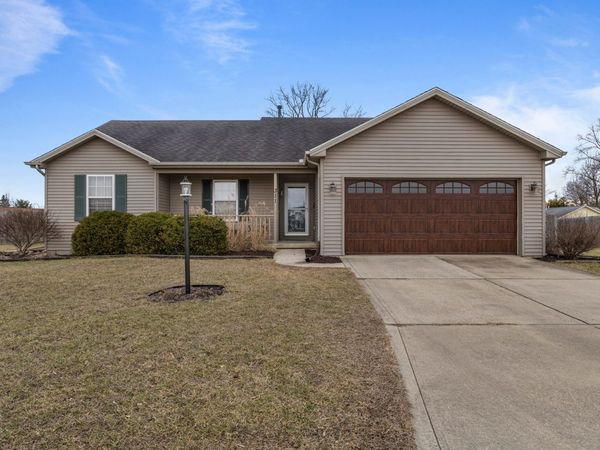 311 Country Lane, Tolono, IL 61880