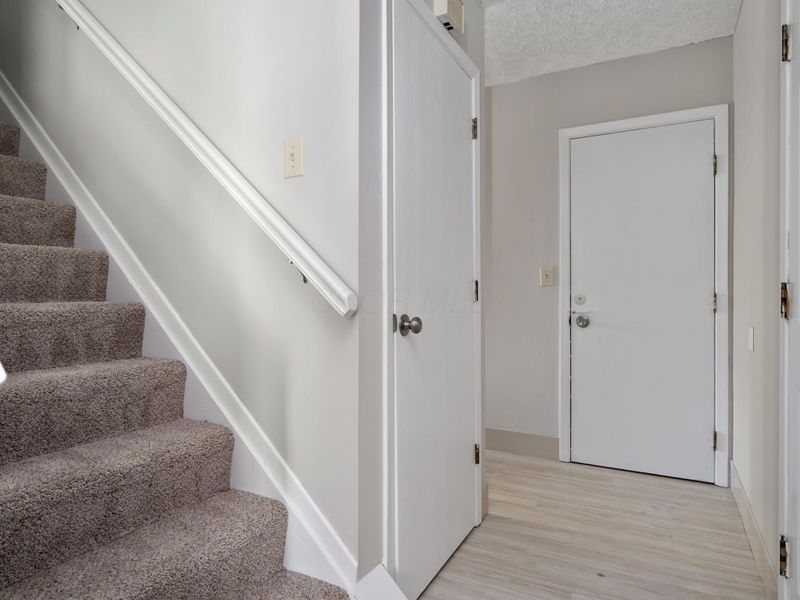 3456 Merrydawn Drive, Columbus, OH 43221 Photo 10