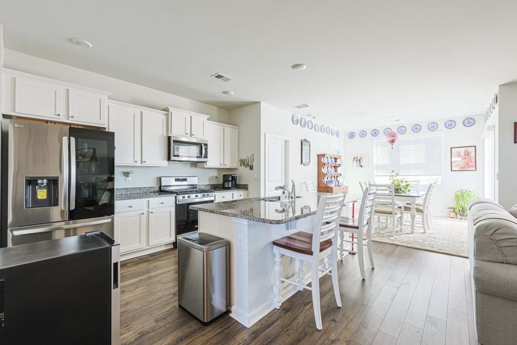 2115 Ridgedale Dr. Photo 6