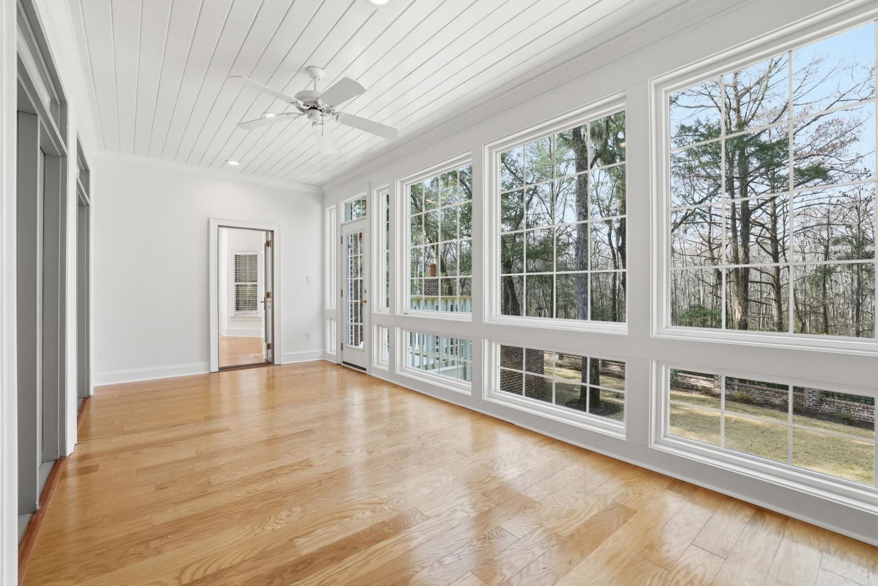 4504 Riverside Ln. Photo 5