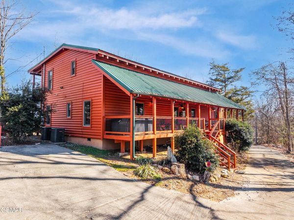 1707 Ridgecrest Drive, Sevierville, TN 37876