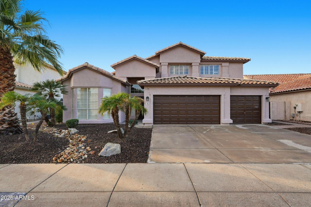 735 W Aire Libre Avenue, Phoenix, AZ 85023 Main Photo