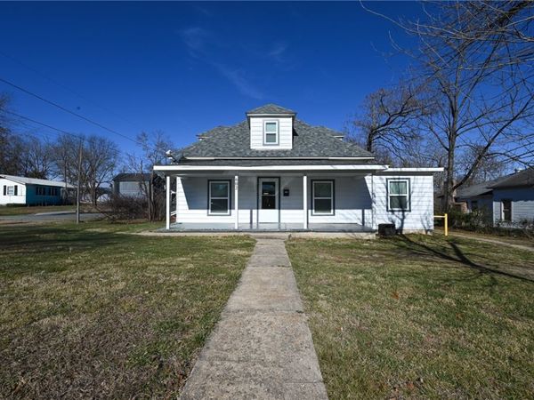 602 E Church Avenue , Berryville, AR 72616