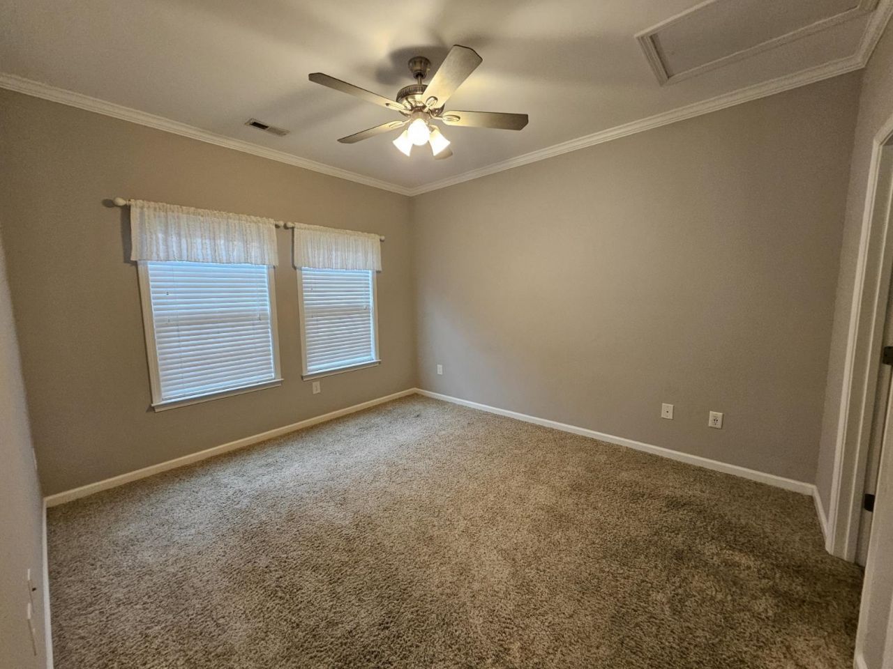 711 Shell Creek Circle Photo 9