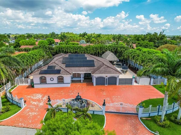 12969 SW 220th Ter , Miami, FL 33170