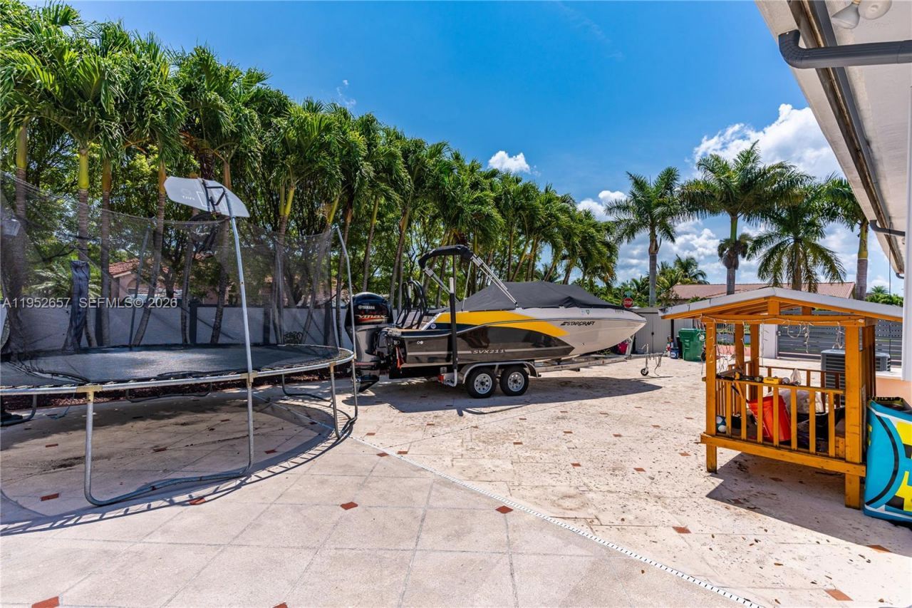 12969 SW 220th Ter , Miami, FL 33170 Photo