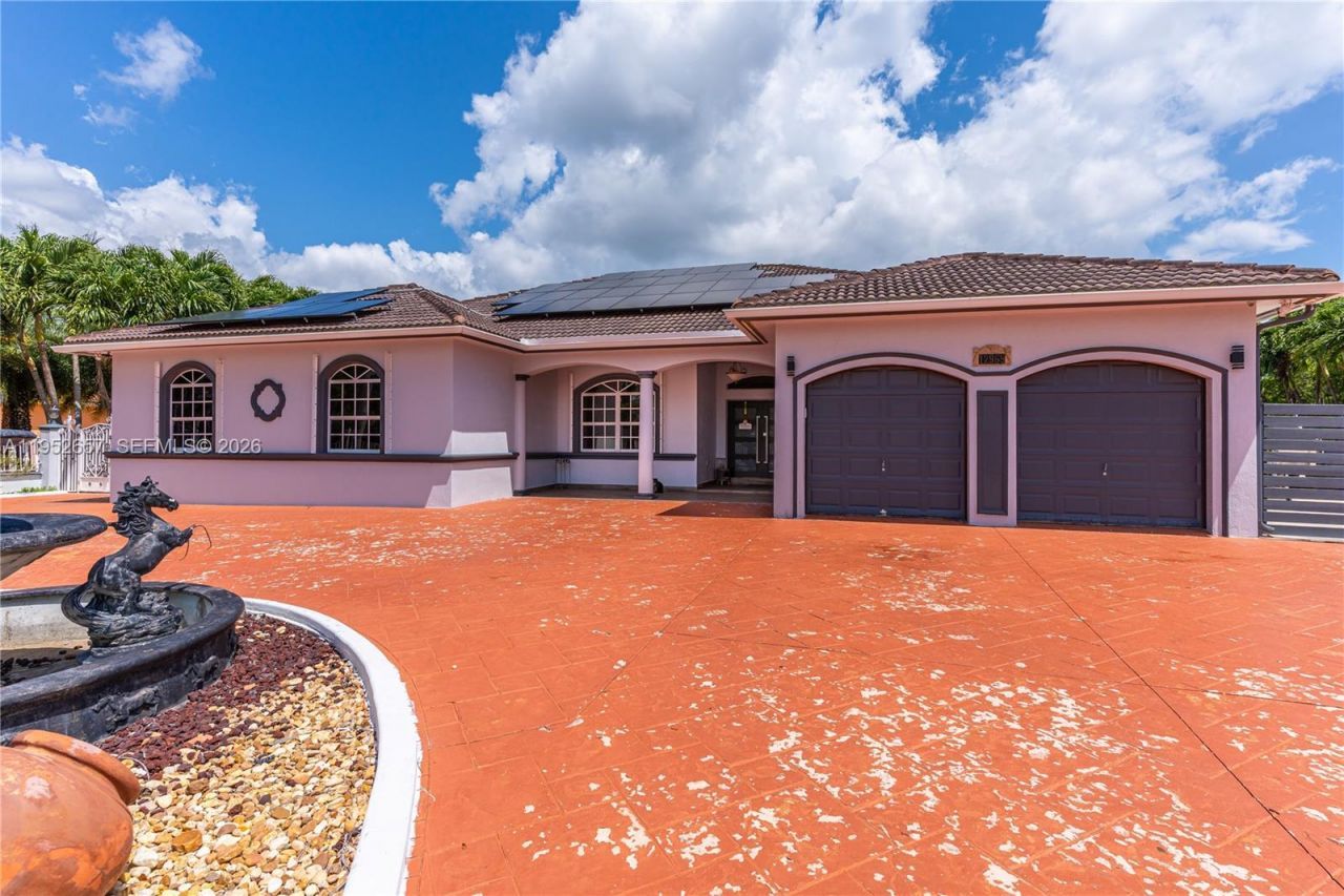 12969 SW 220th Ter , Miami, FL 33170 Photo