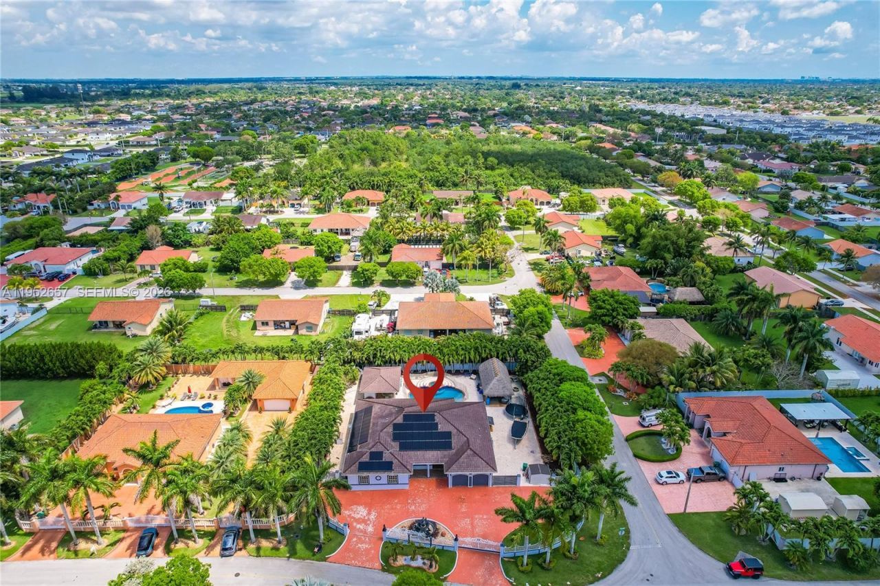 12969 SW 220th Ter , Miami, FL 33170 Photo