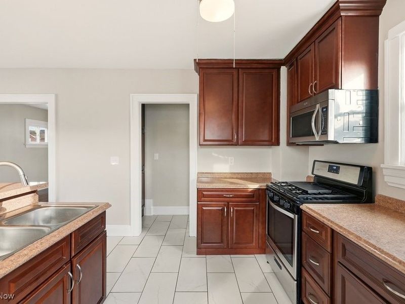 7128 Marcelline Court, Cuyahoga Heights, OH 44125 Photo 8