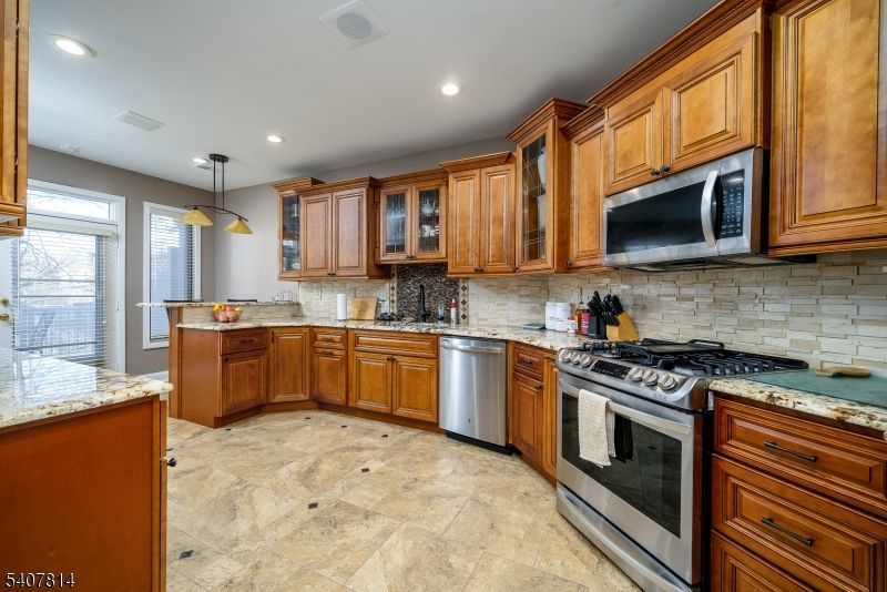 701 Timberbrooke Drive, Bedminster, NJ 07921 Main Photo