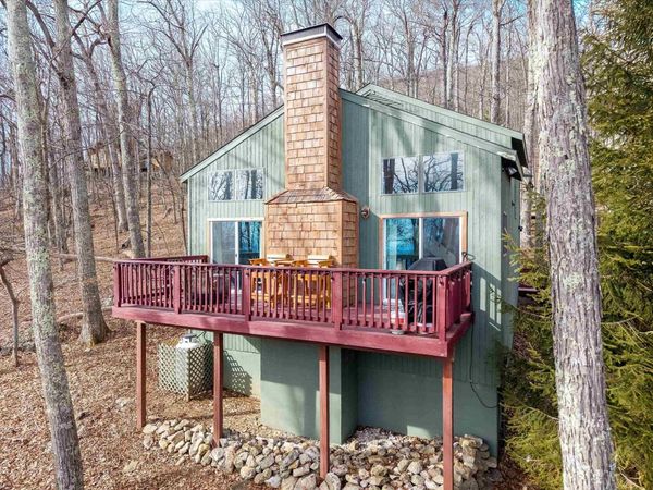 138 OAK LN, WINTERGREEN RESORT, VA 22967