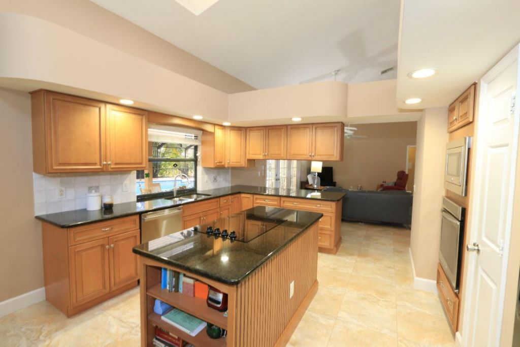 1118 SW Forest Hill Cove, Port Saint Lucie, FL 34986 Photo