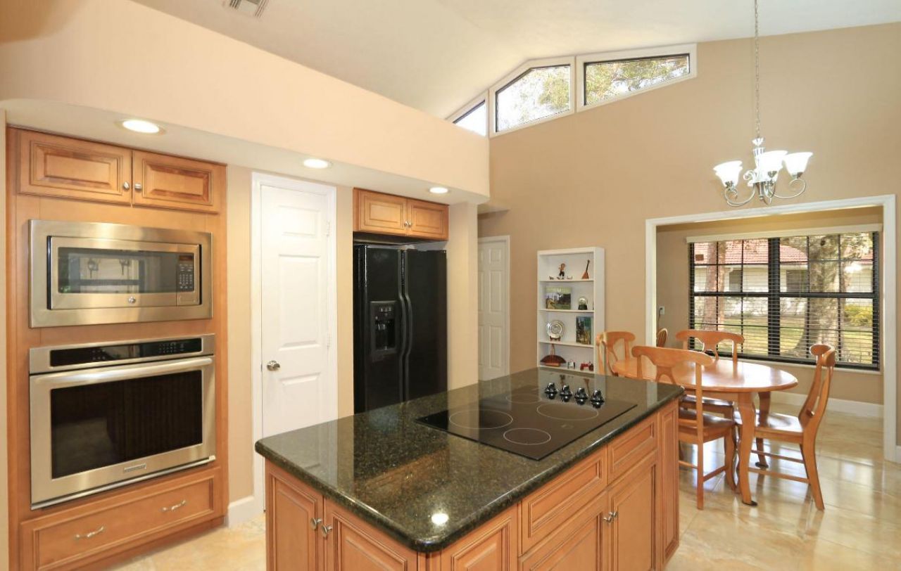 1118 SW Forest Hill Cove, Port Saint Lucie, FL 34986 Photo