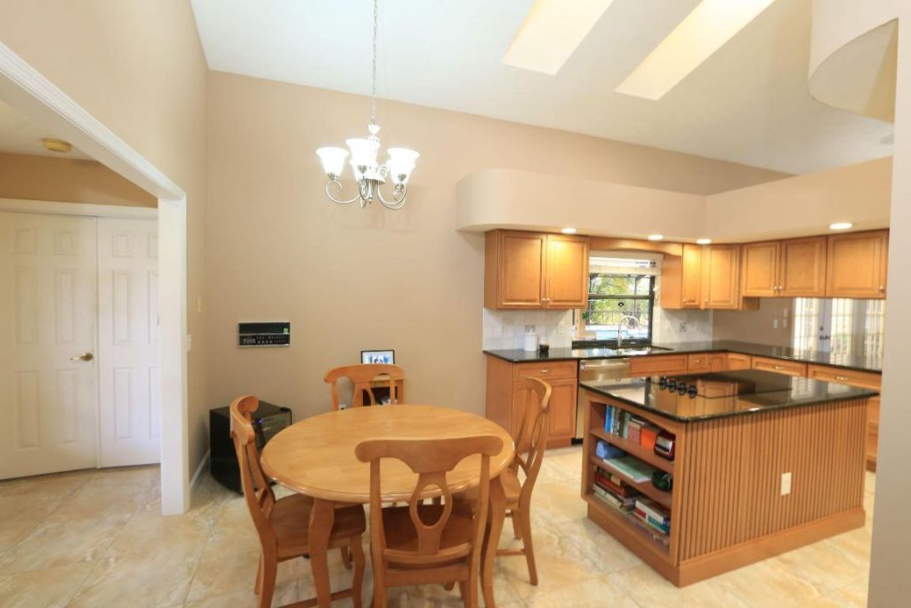 1118 SW Forest Hill Cove, Port Saint Lucie, FL 34986 Photo