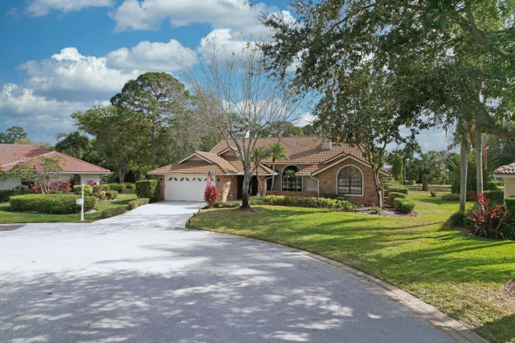 1118 SW Forest Hill Cove, Port Saint Lucie, FL 34986 Photo