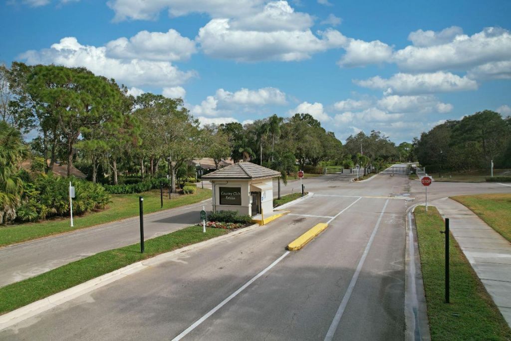 1118 SW Forest Hill Cove, Port Saint Lucie, FL 34986 Photo