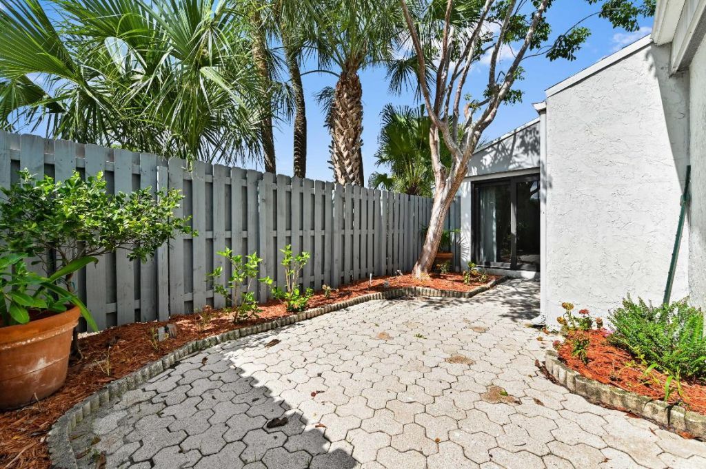 271 NW 15th Street, Boca Raton, FL 33432 Photo