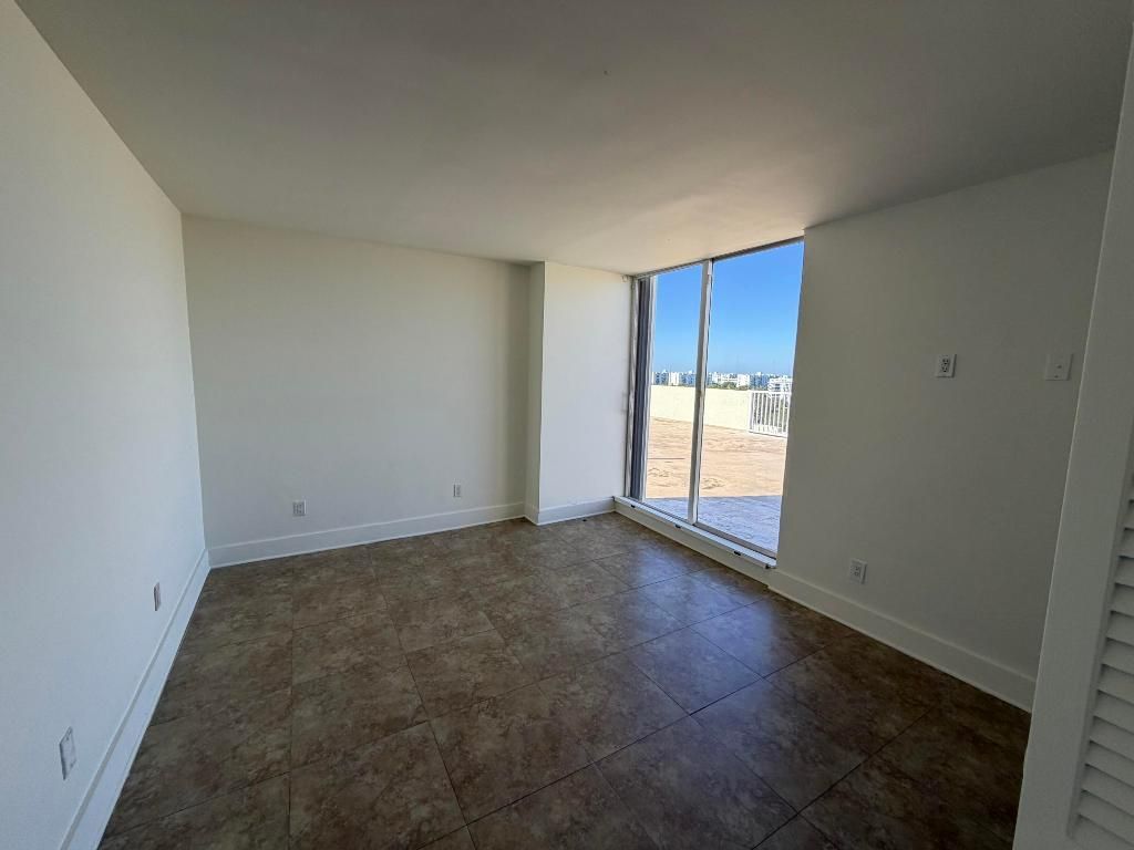 2000 NE 135th Street, Unit Ph, North Miami, FL 33181 Photo